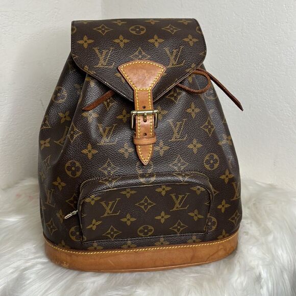 Louis Vuitton Handbags - 💯Authentic Louis Vuitton Monogram Backpack Small size🍀